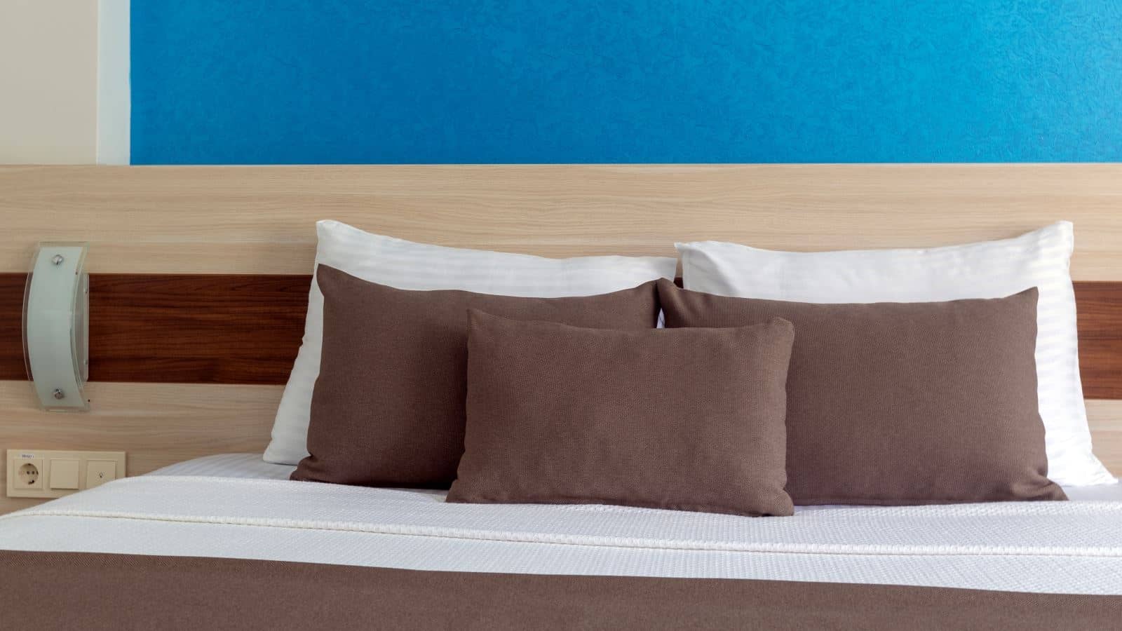 rooms-standart-kara-manzarali-oda