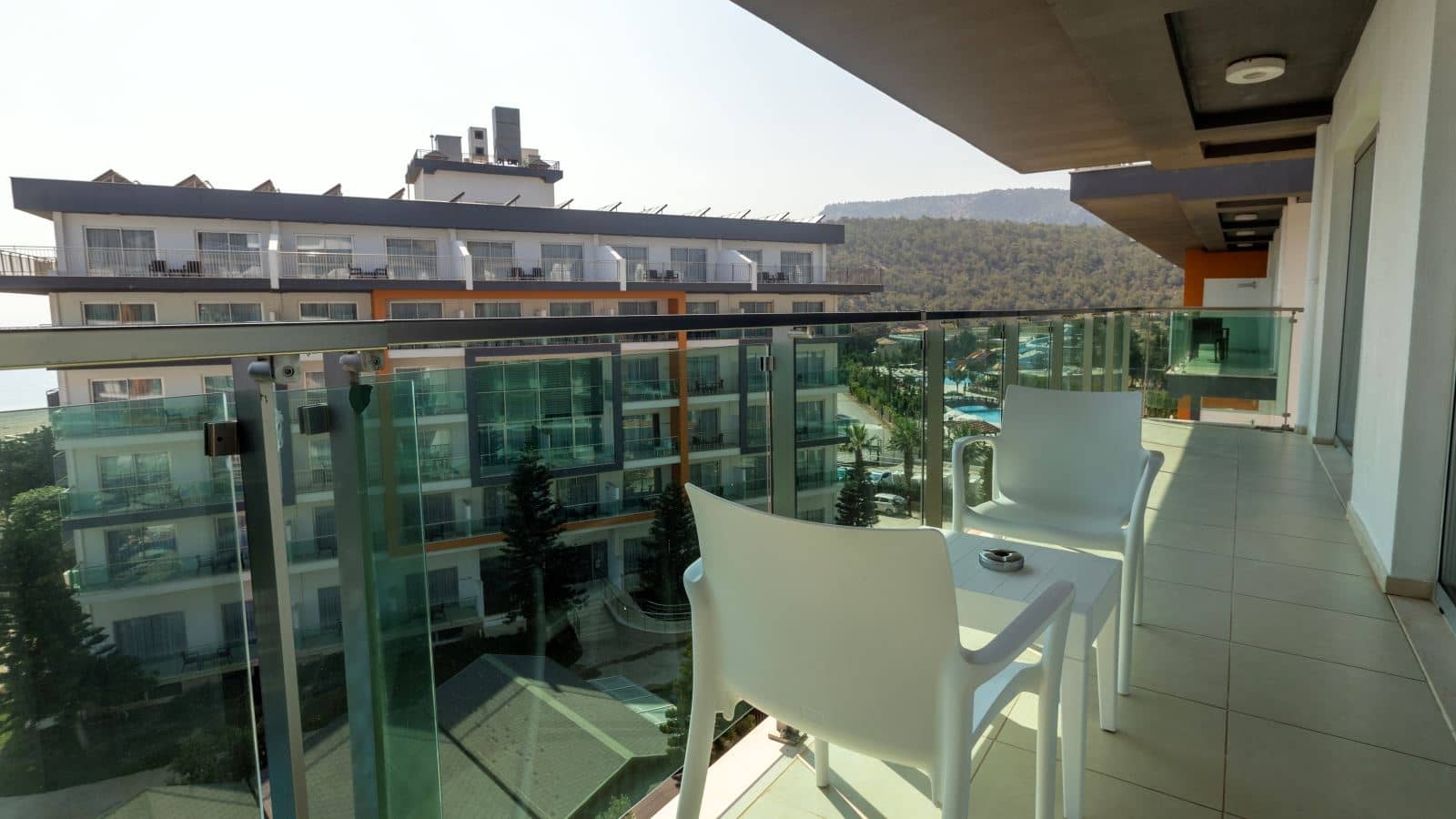 rooms-excutive-suit-deniz