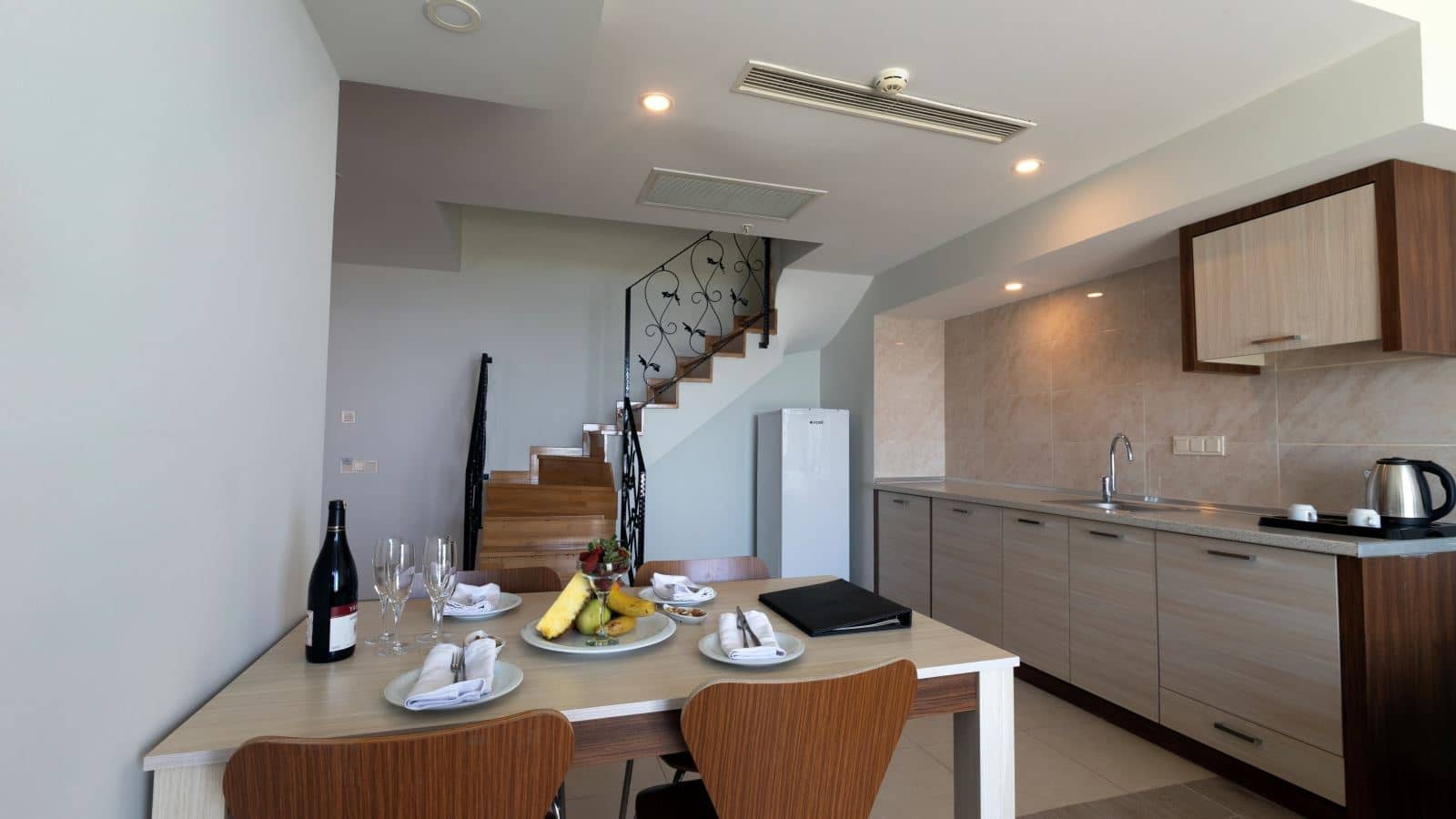 rooms-dubleks-suit-kara