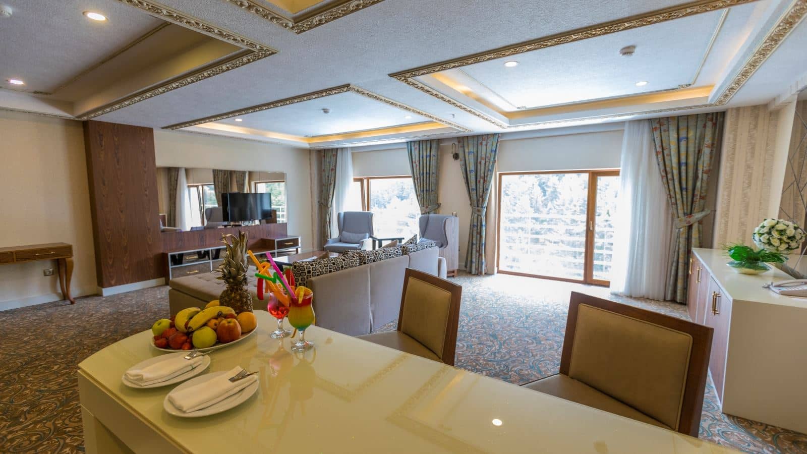 rooms-deluxe-suit--oda