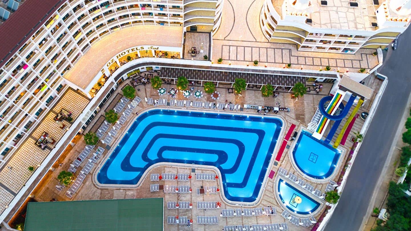 pools-outdoor-pool