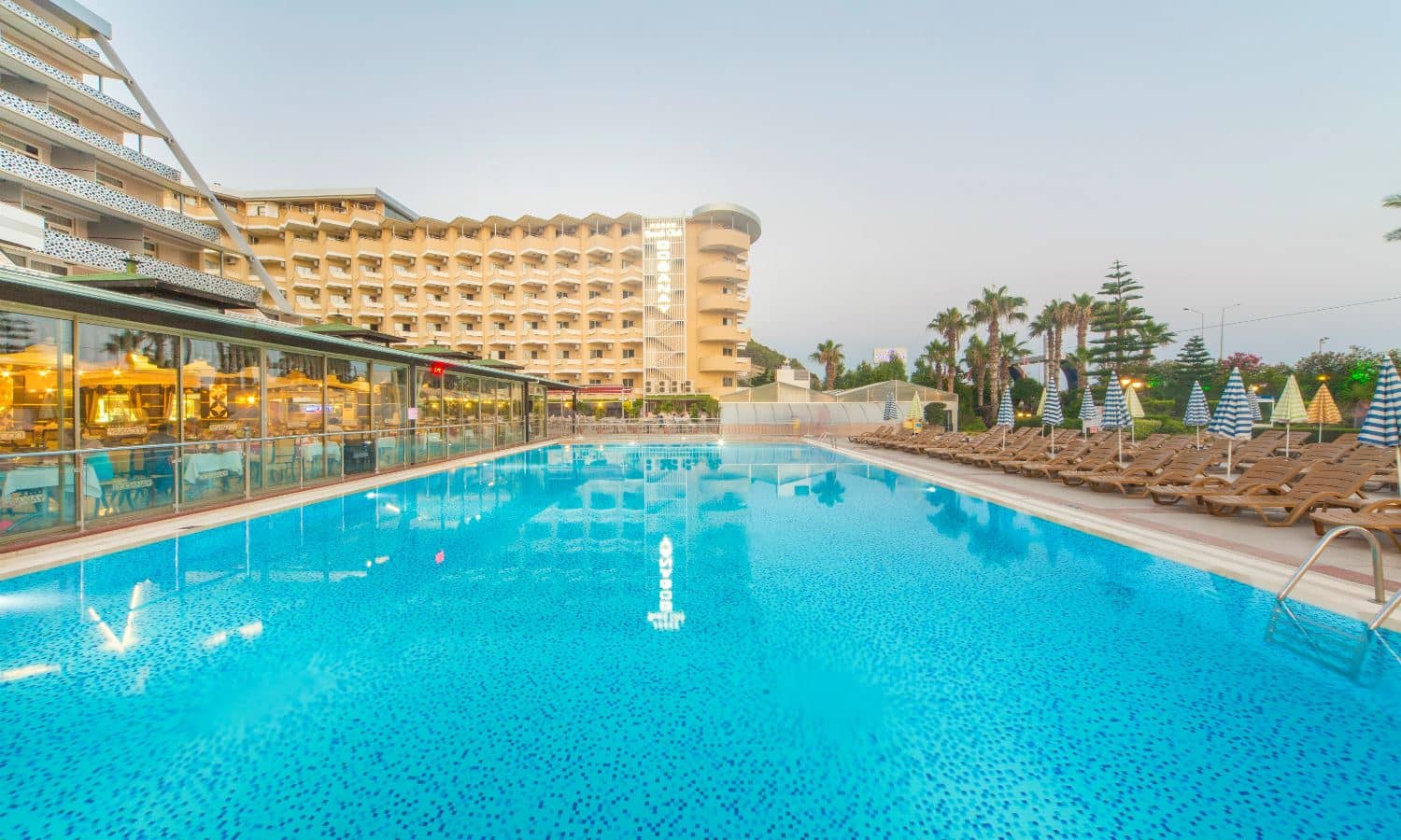 pools-outdoor-pool