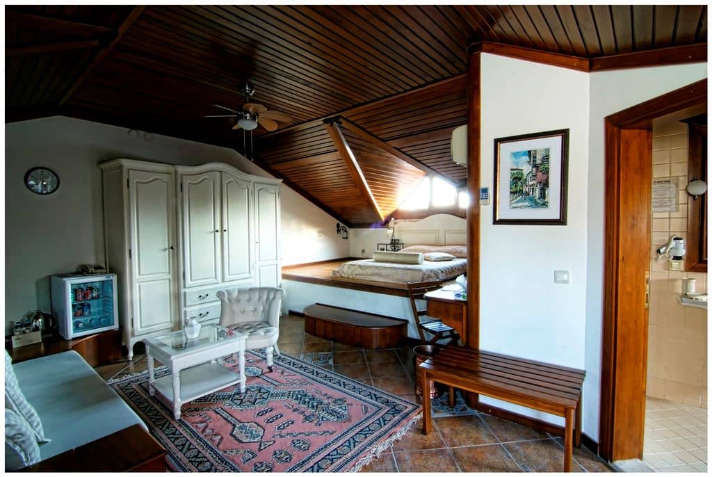 rooms-suite-room