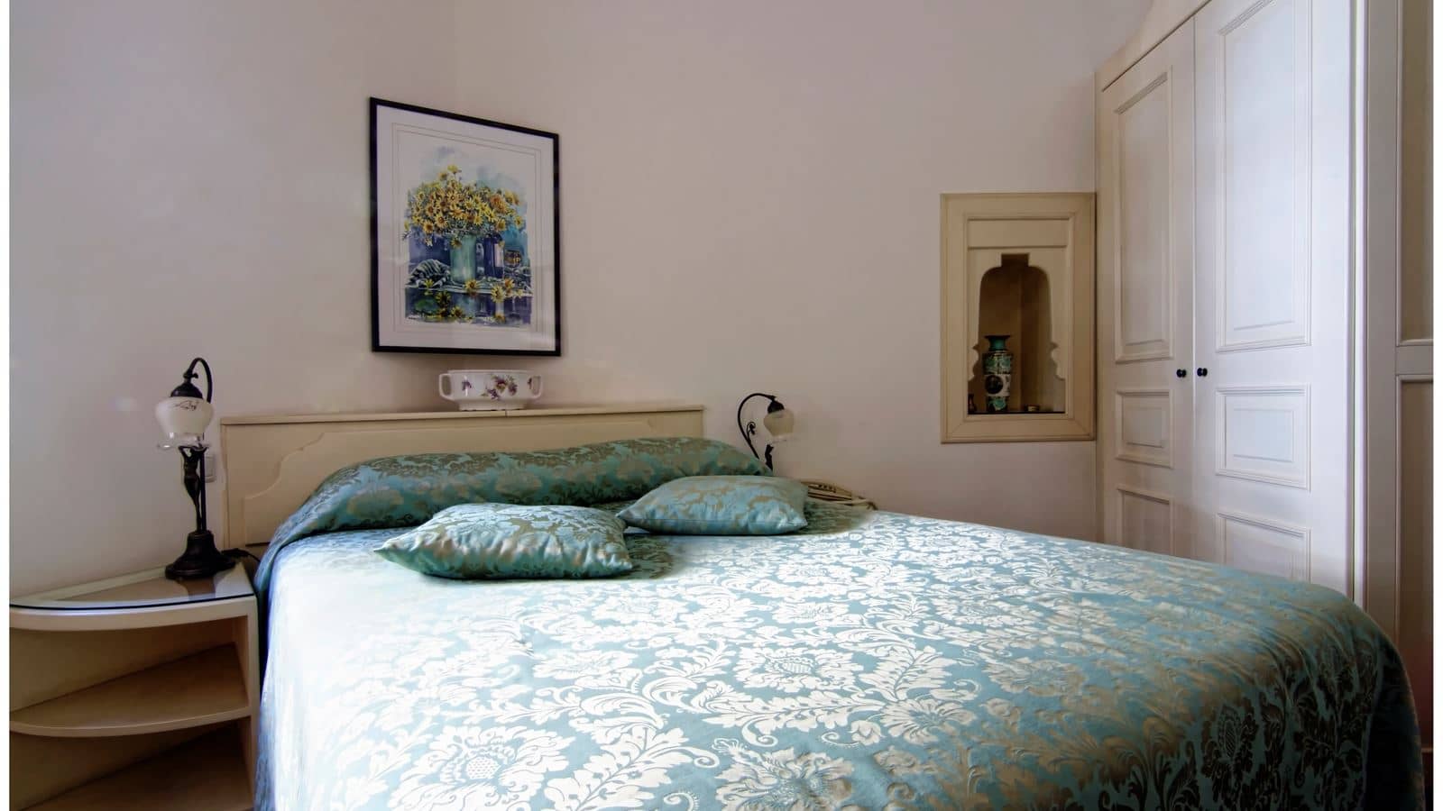 rooms-single-standard-room