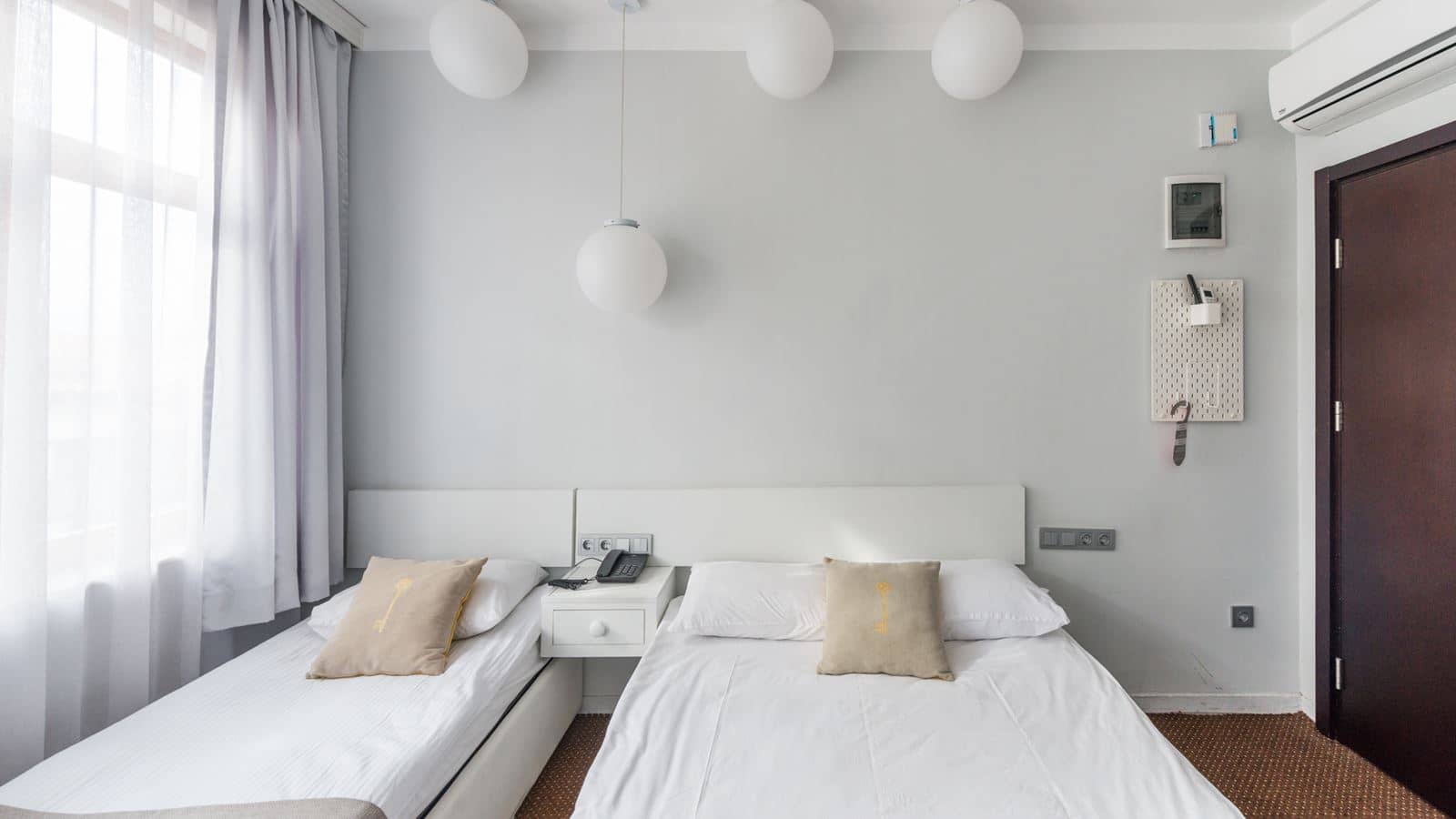 rooms-economy-room-with-balcony
