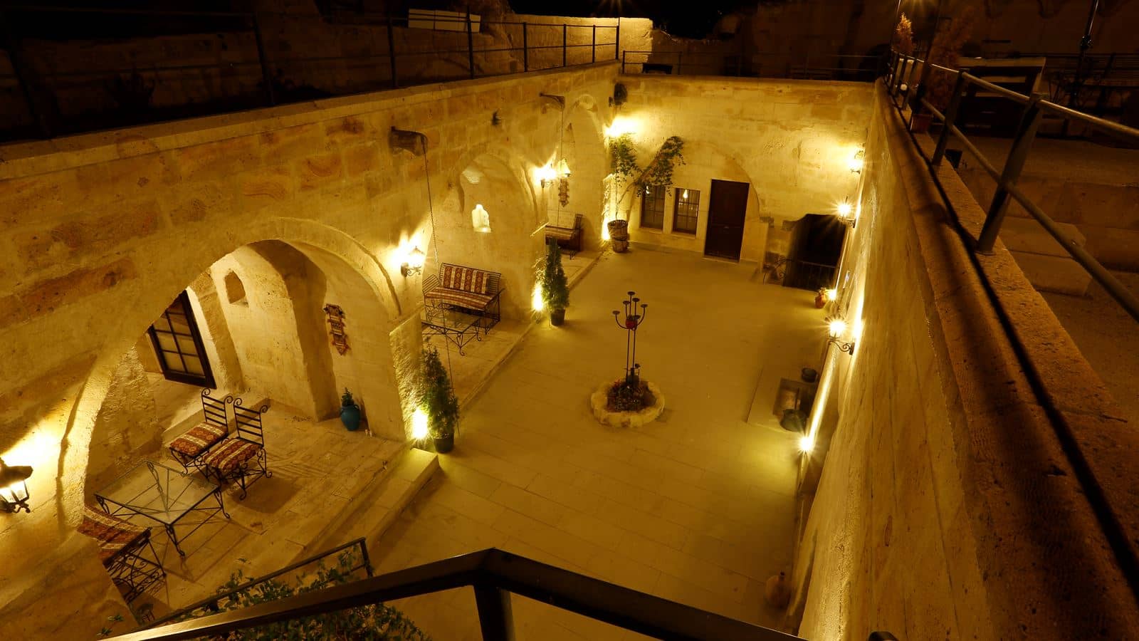 restaurants-cave-restaurant