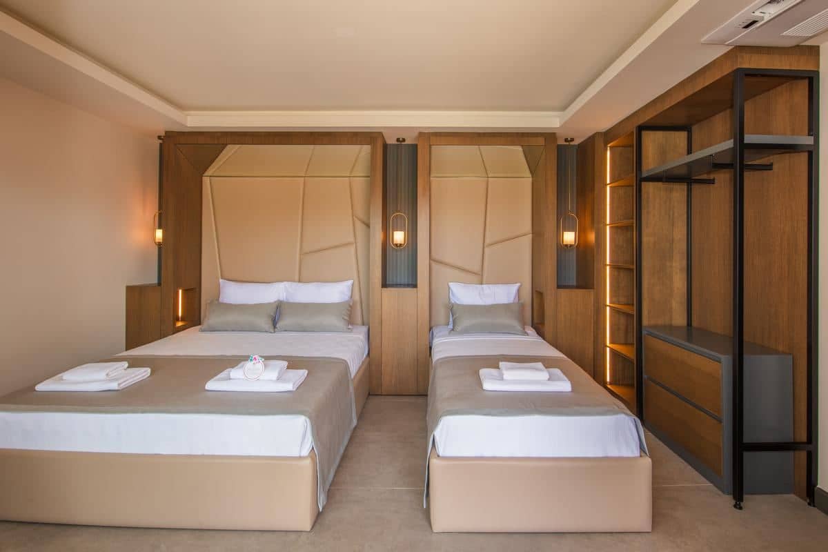 rooms-superior-room