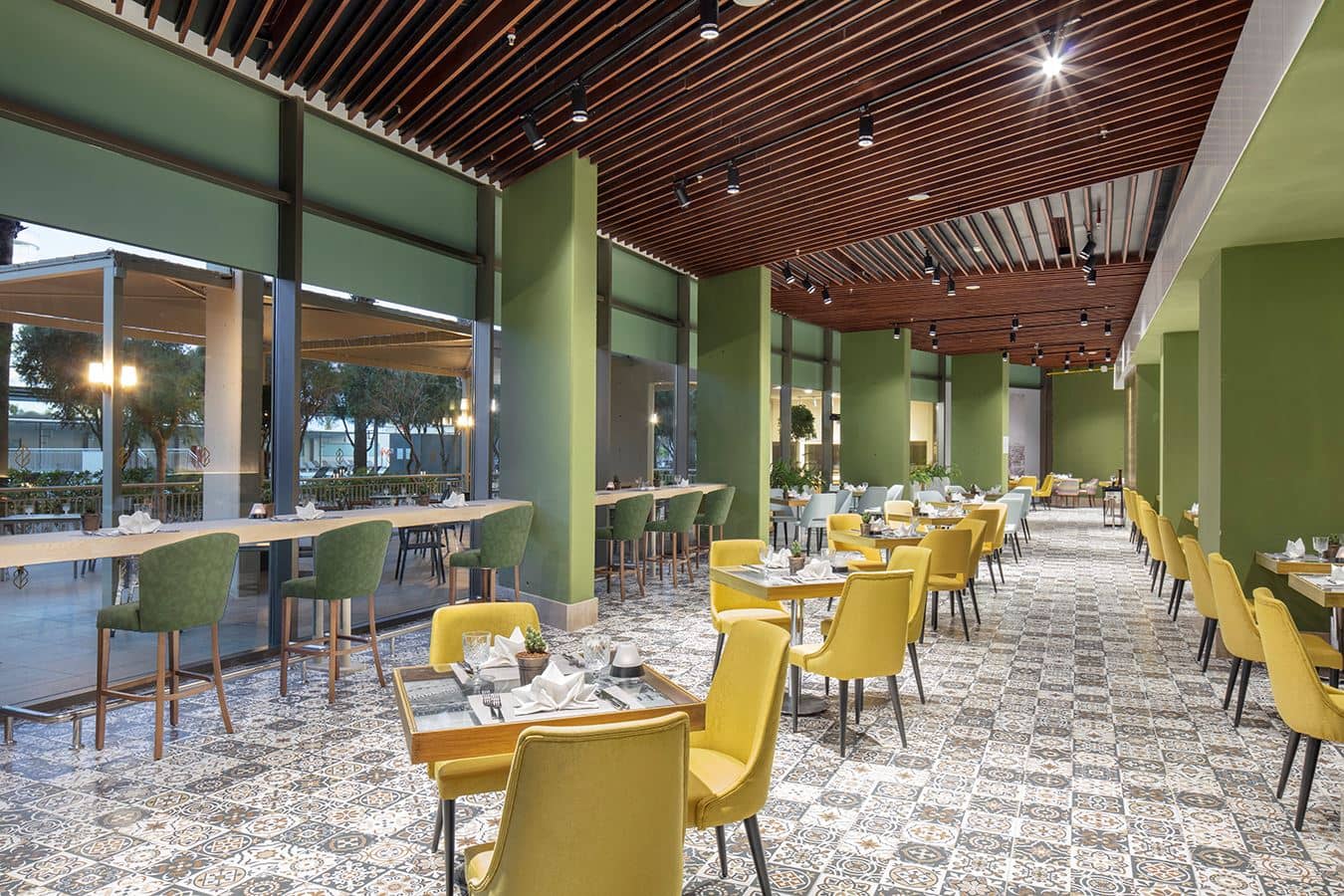 restaurants-miras-of-anotalia