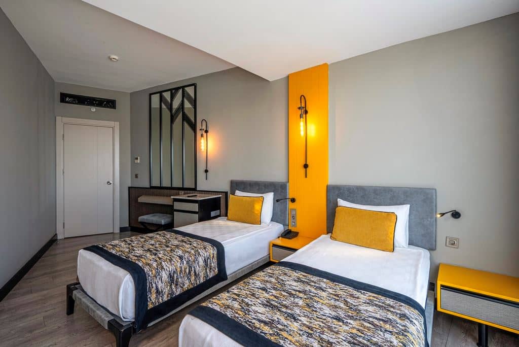 rooms-family-room