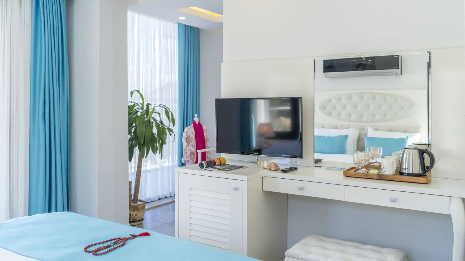 rooms-deluxe-room