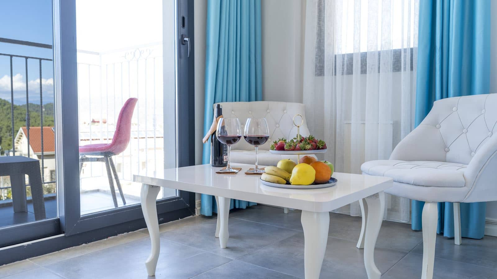 rooms-deluxe-room