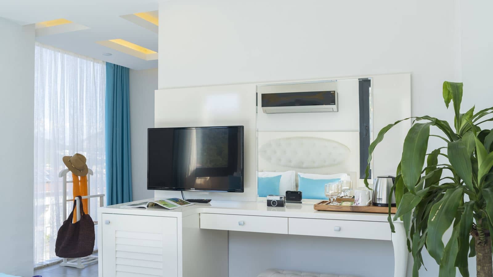 rooms-deluxe-room
