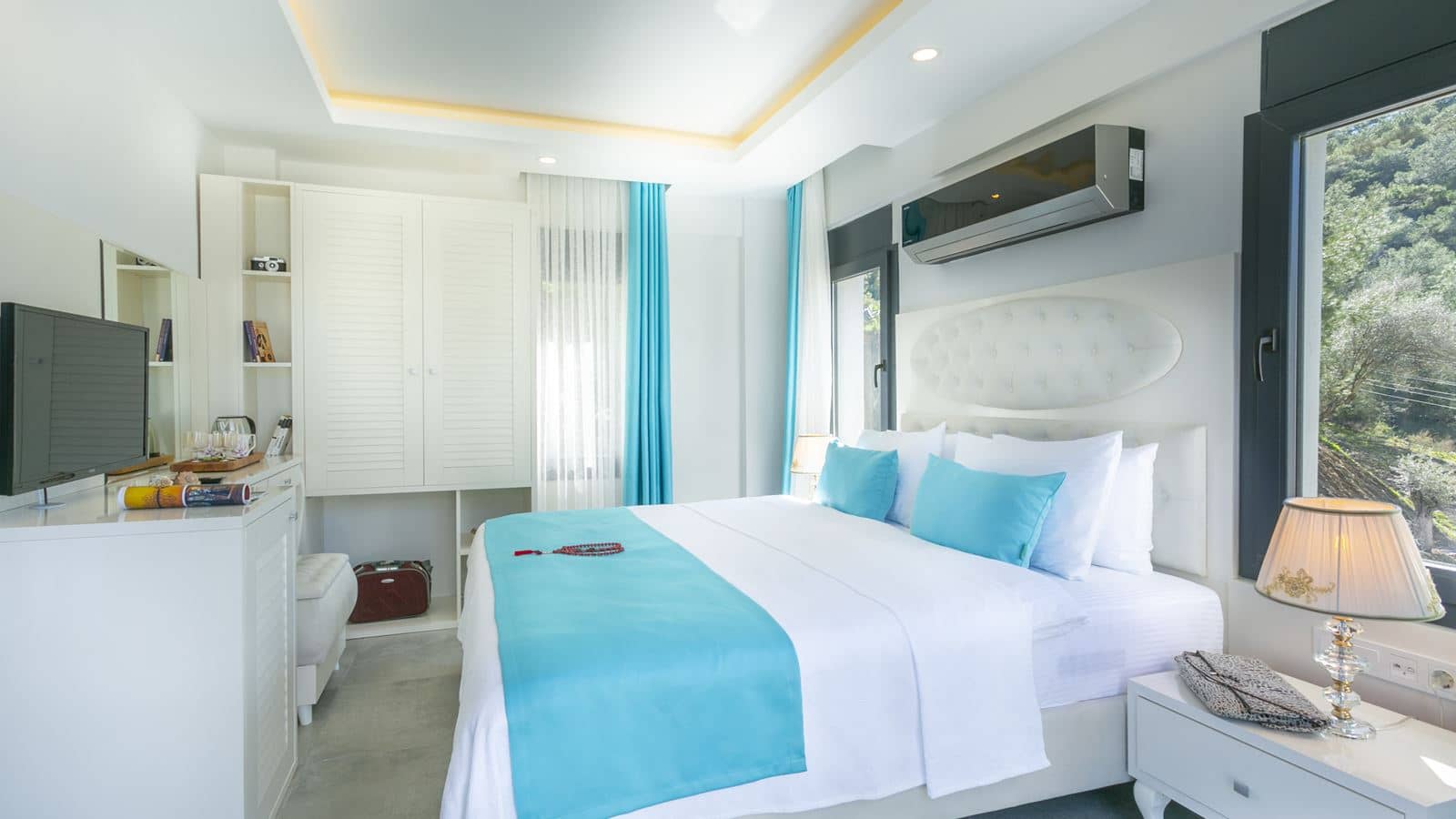 rooms-deluxe-room