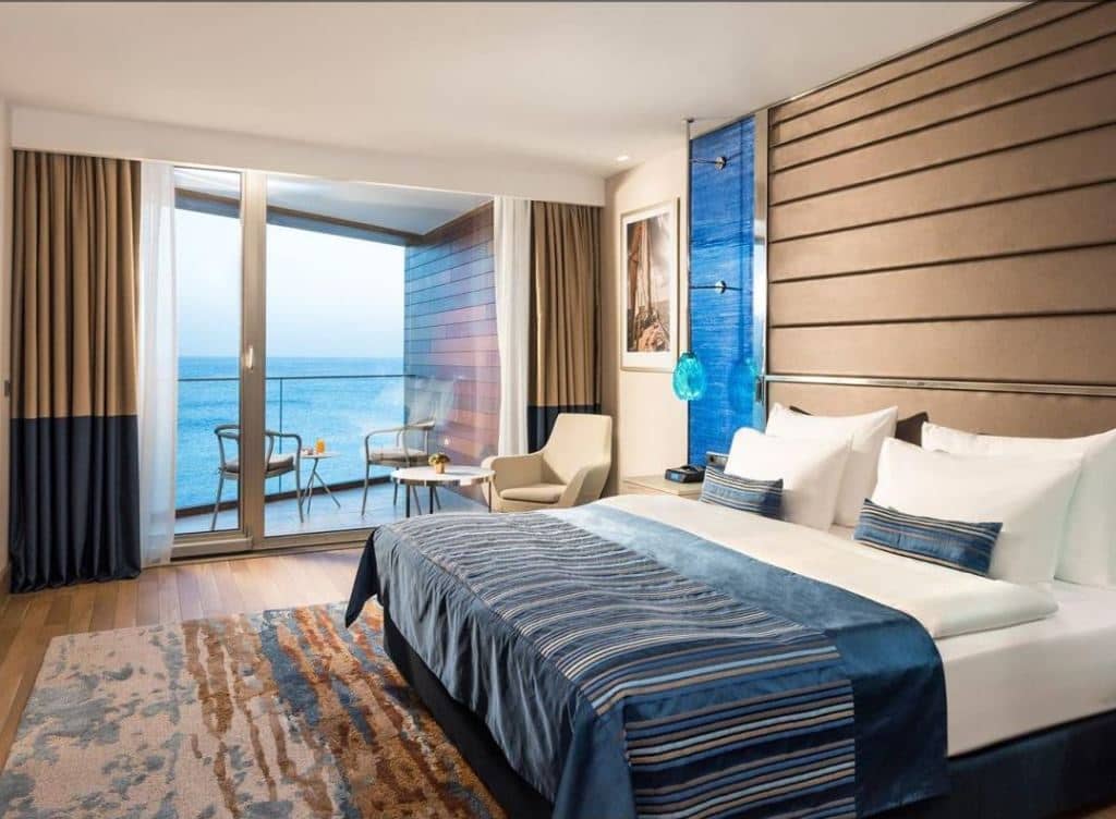 rooms-executive-suite-club-lounch