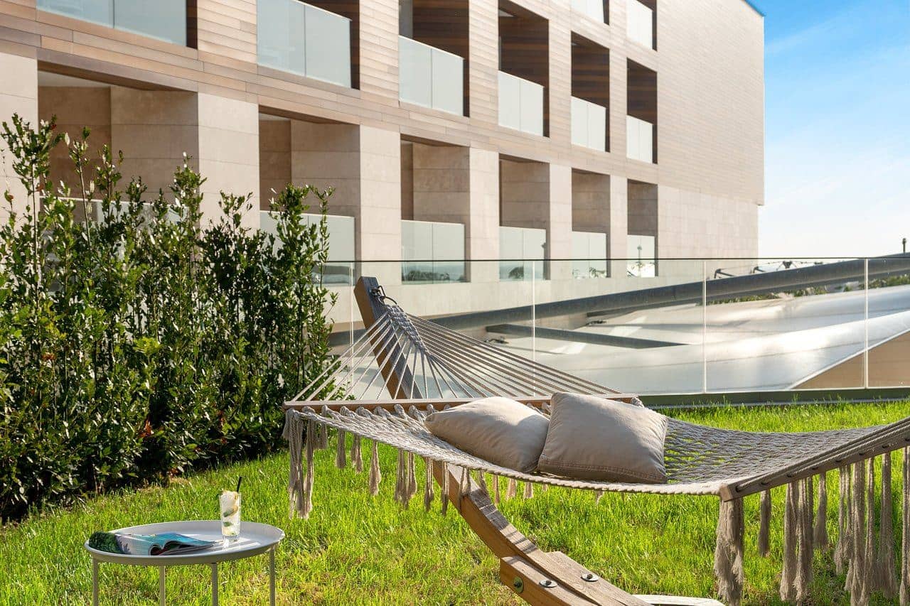 rooms-diplomat-suite-club-lounch