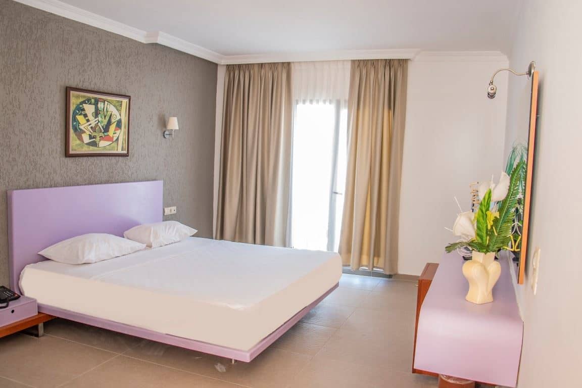 rooms-standard-room