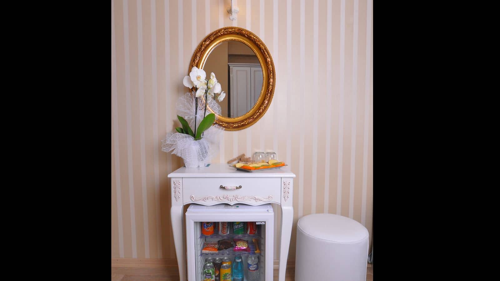 rooms-family-room-standard