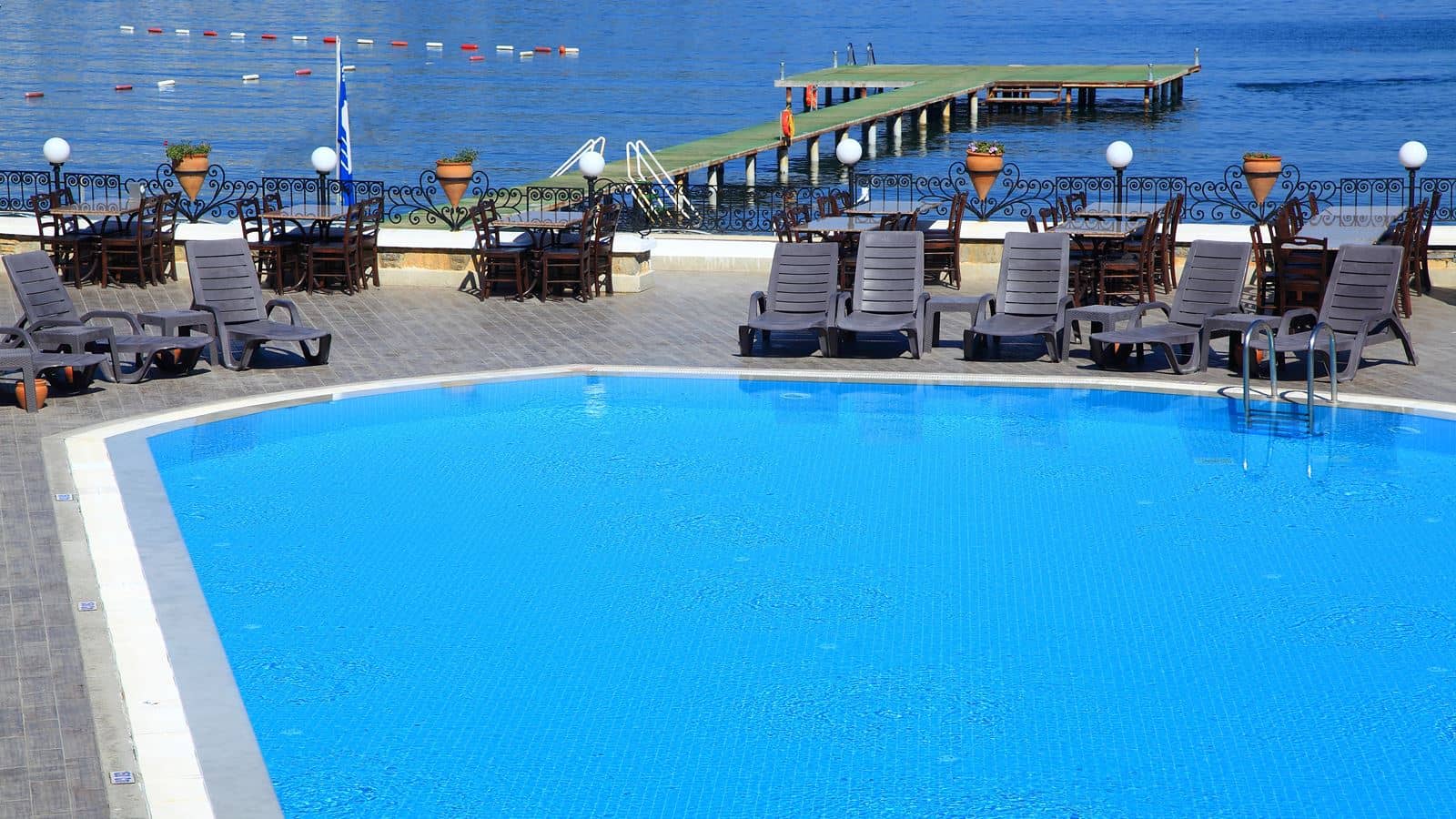 pools-outdoor-pool