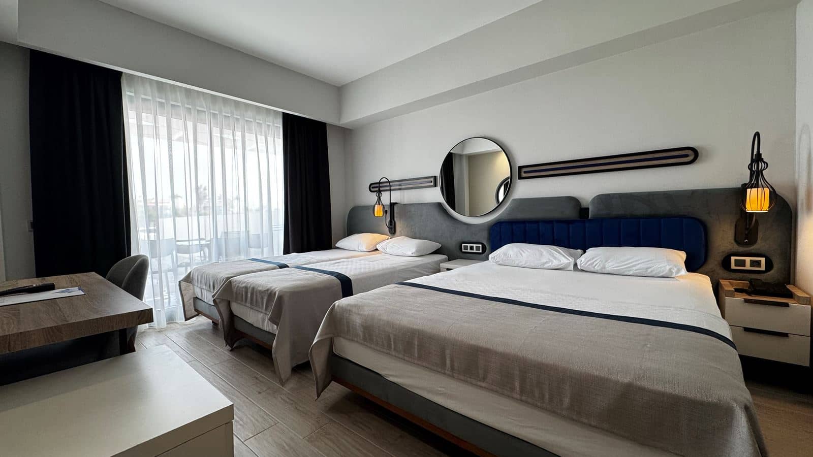 rooms-superior-room