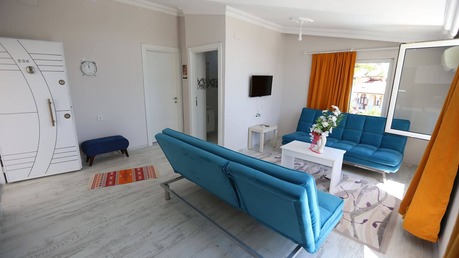 rooms-suite-room