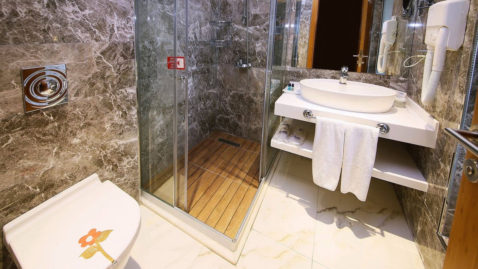 rooms-standard-room