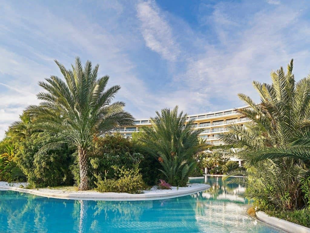 pools-outdoor-pool