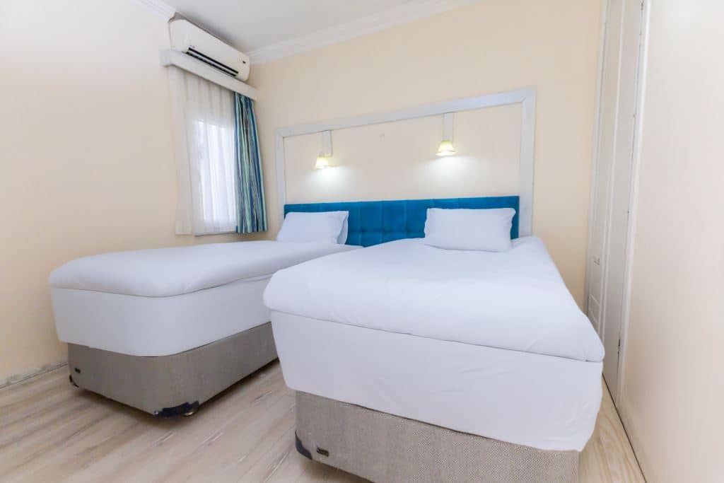 rooms-family-room