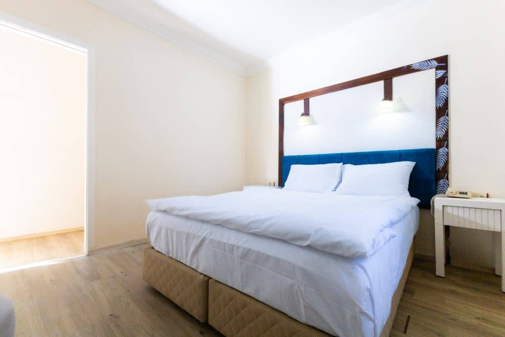 rooms-family-room