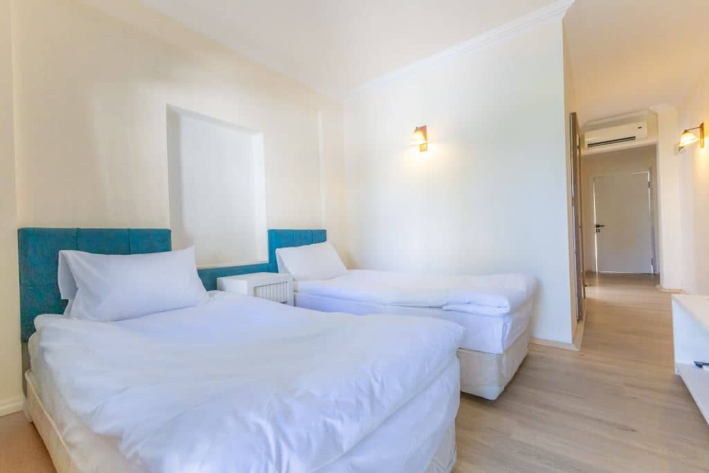 rooms-standard-room