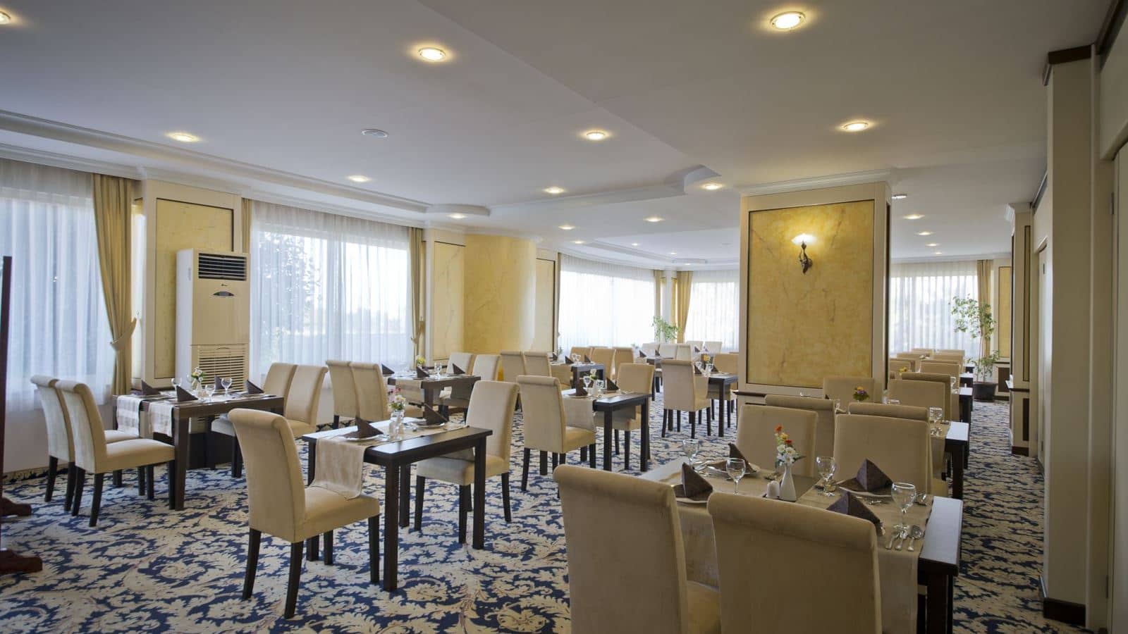 restaurants-main-restaurant