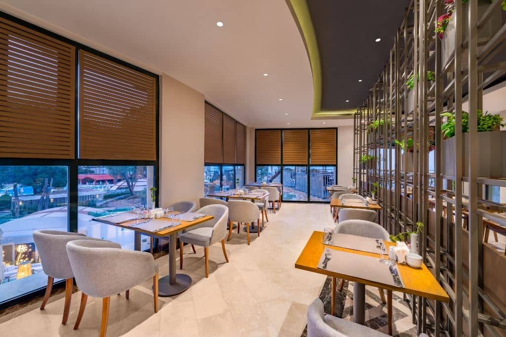 restaurants-turquoise-main-restaurant