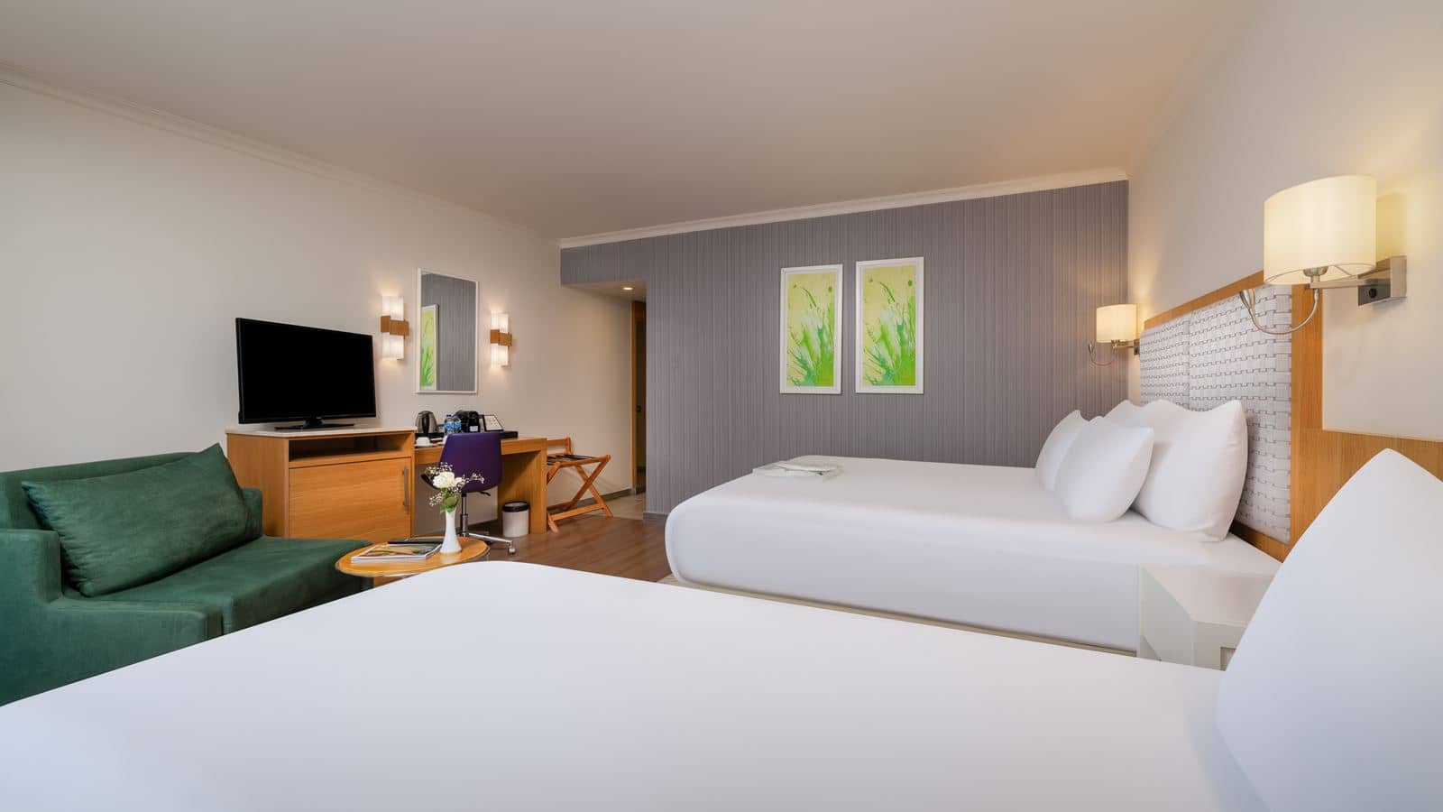rooms-standard-large-garden-view-room-with-french-balcony
