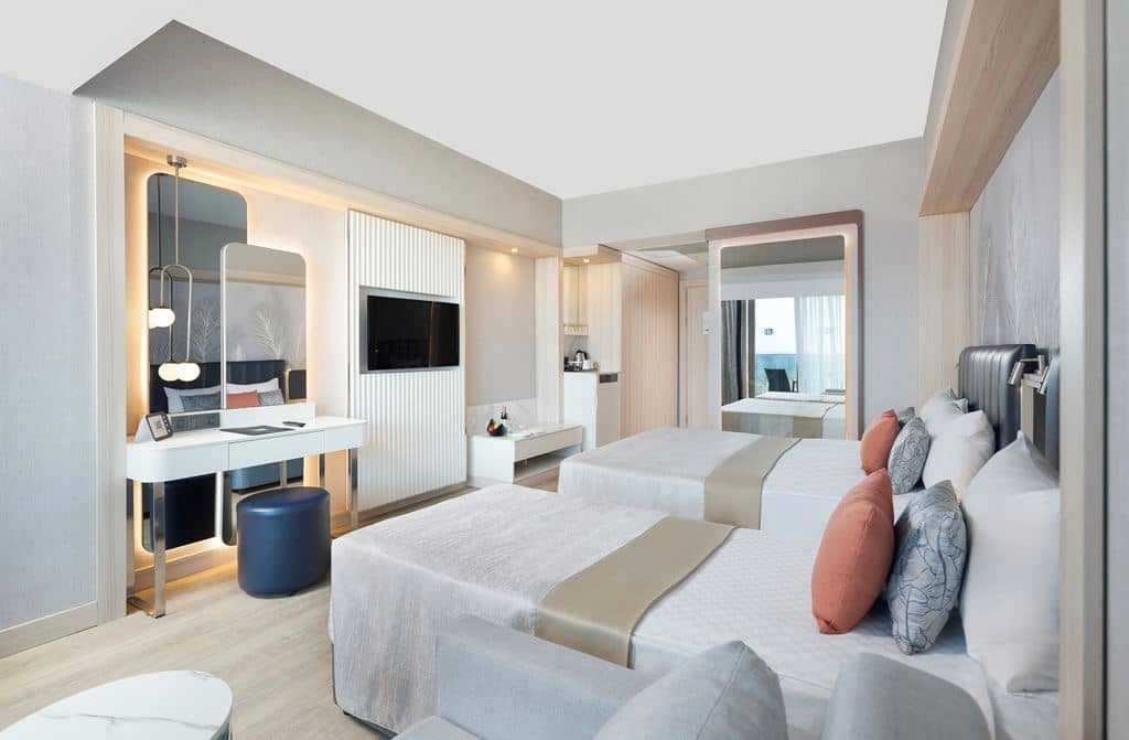 rooms-superior-land-view