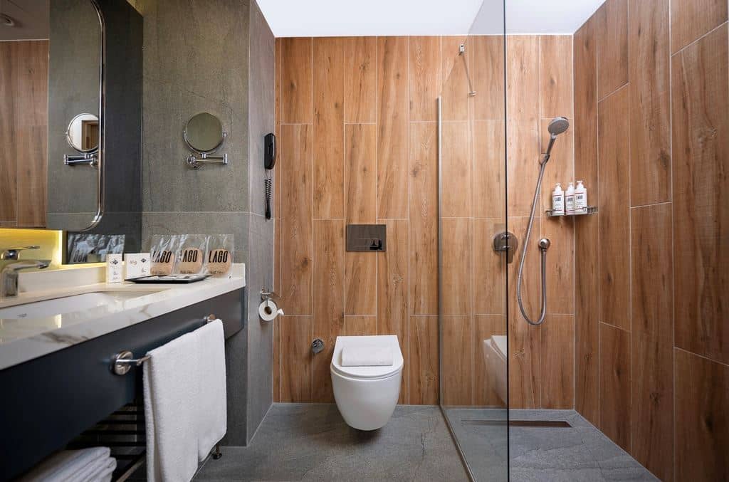 rooms-superior-land-view