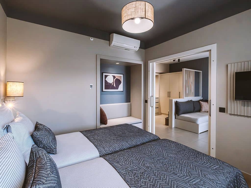 rooms-deluxe-suite