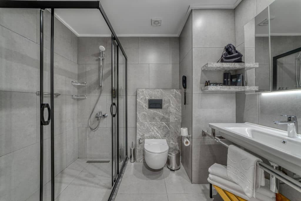 rooms-superior-room-land-view