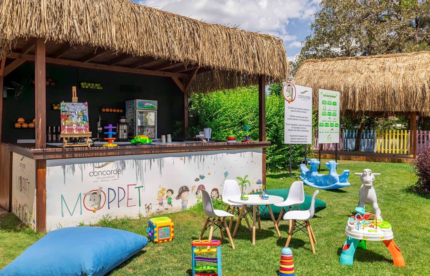 bars-moppet-kids-cafe
