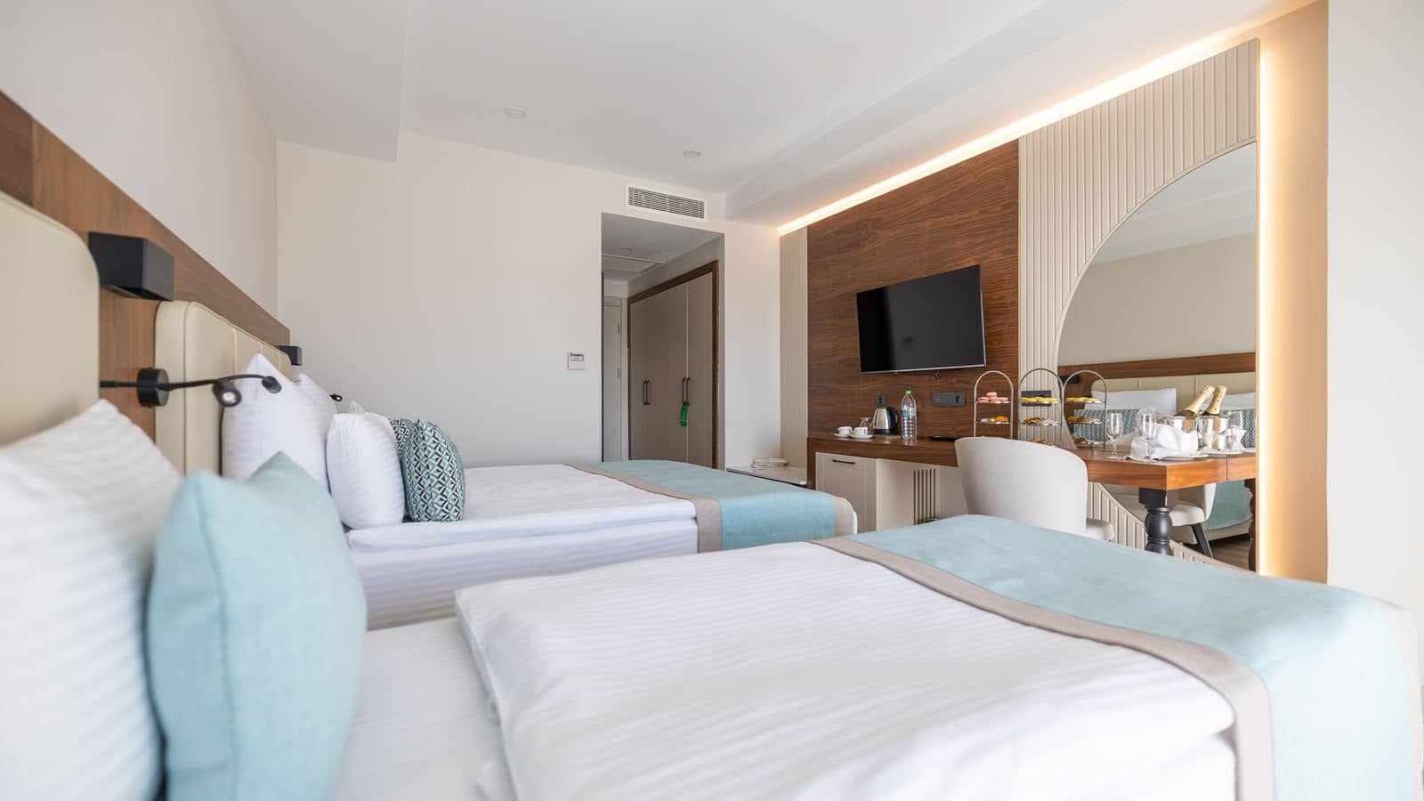 rooms-std-room-with-land-view