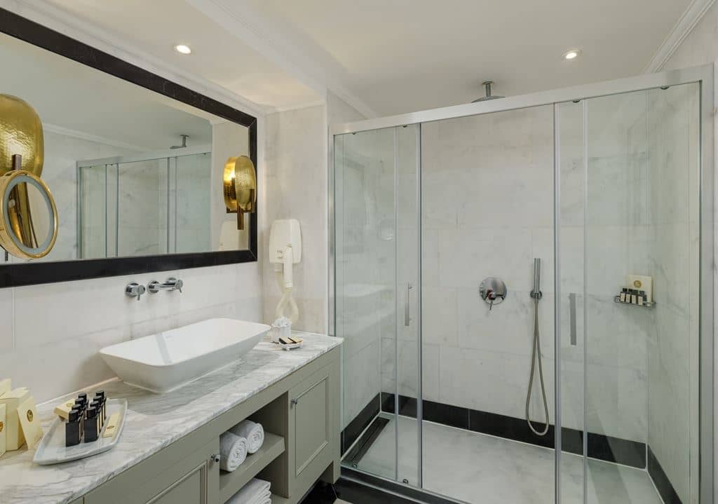 rooms-king-suite