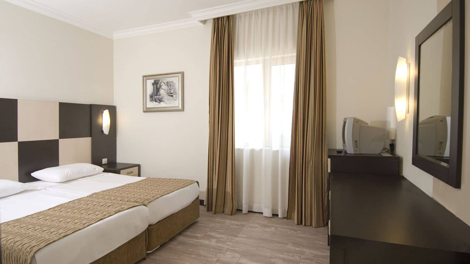 rooms-family-room