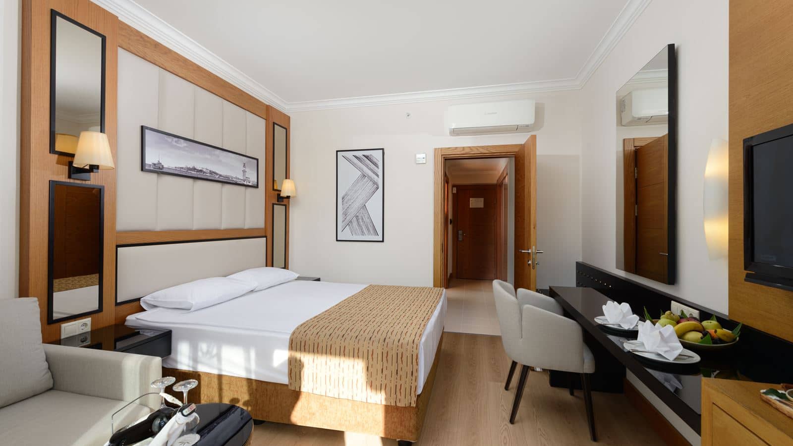 rooms-standard-room-land-view-with-balcony