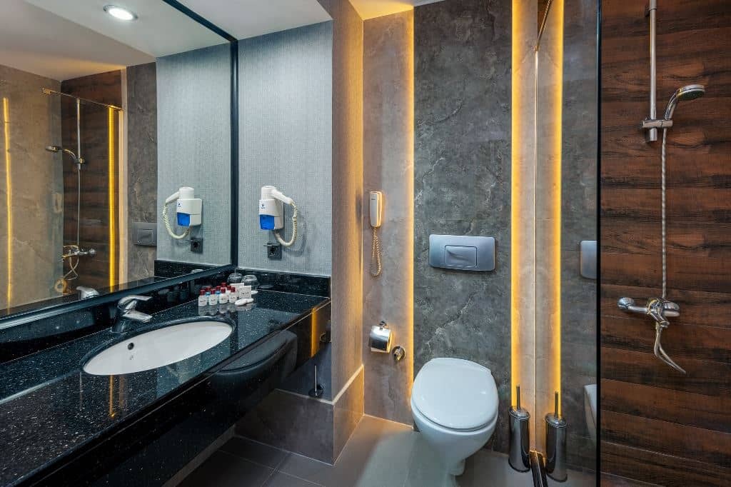 rooms-standard-room-side-sea-view