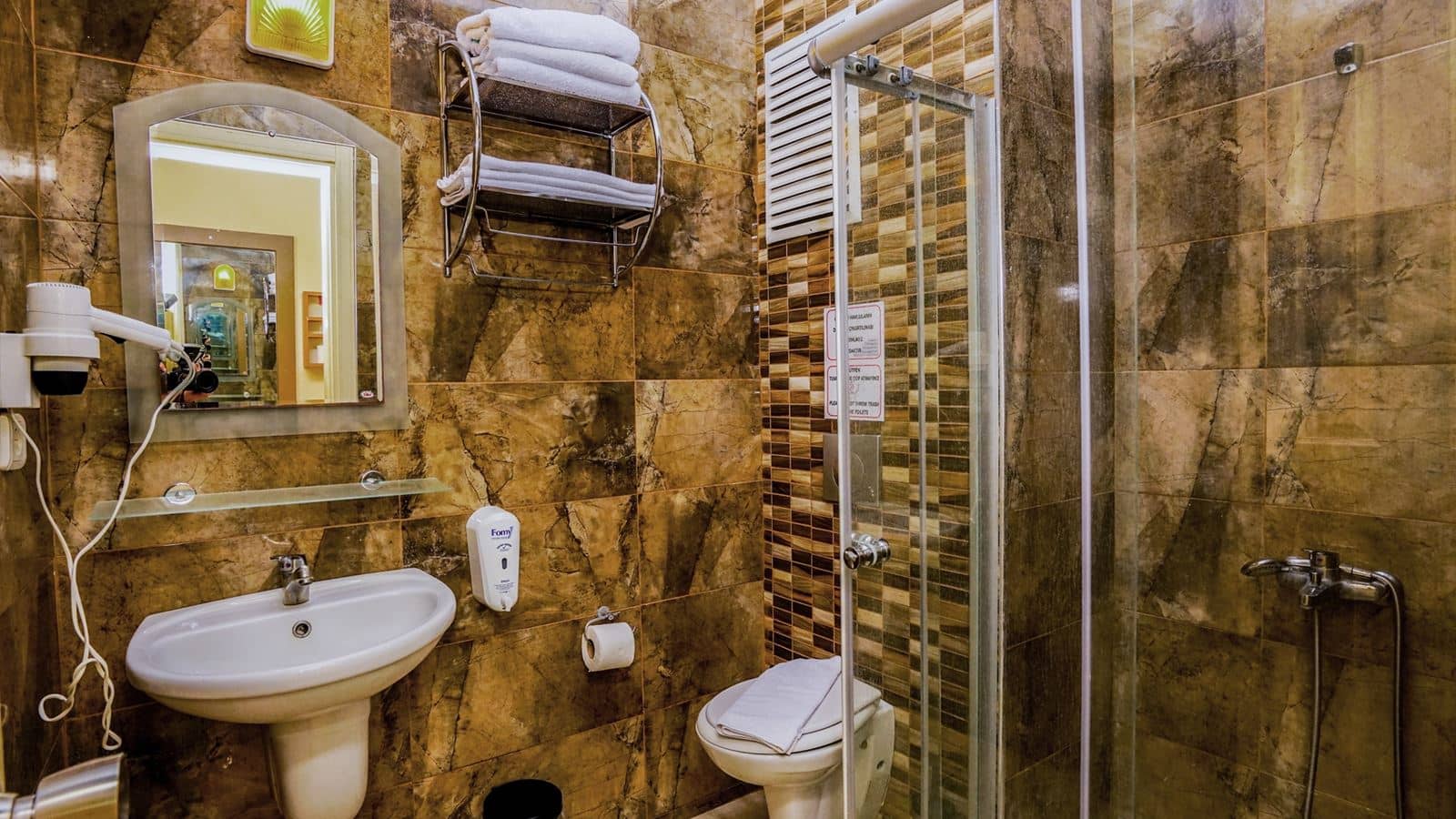 rooms-standard-room