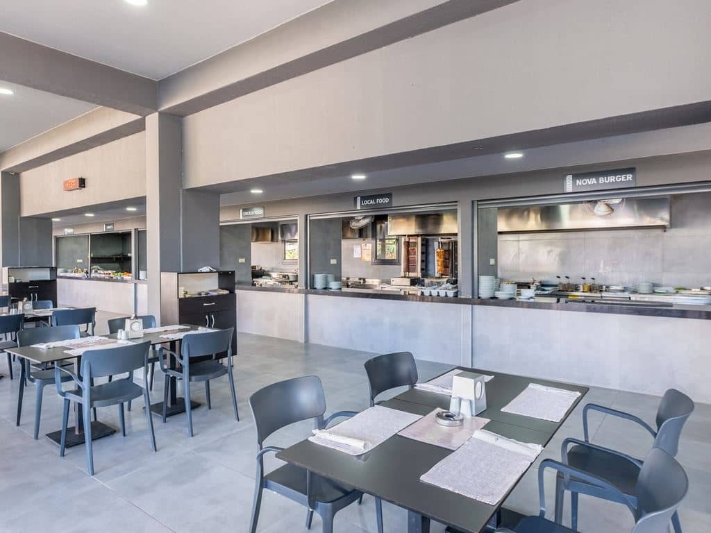 restaurants-food-street