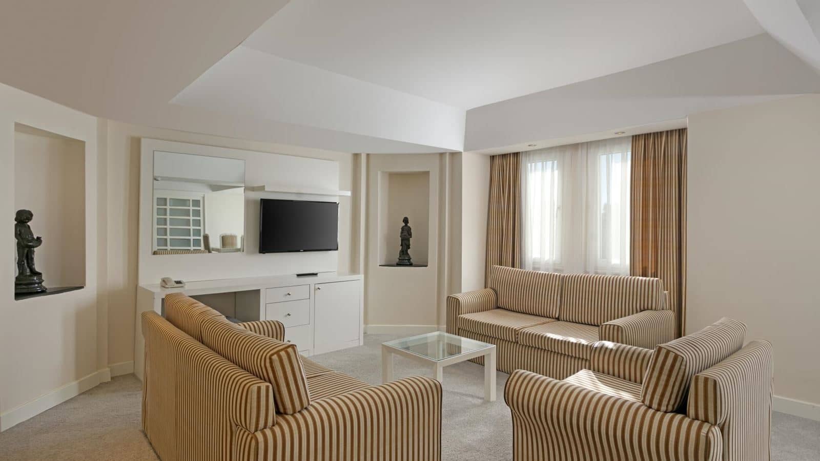 rooms-suite