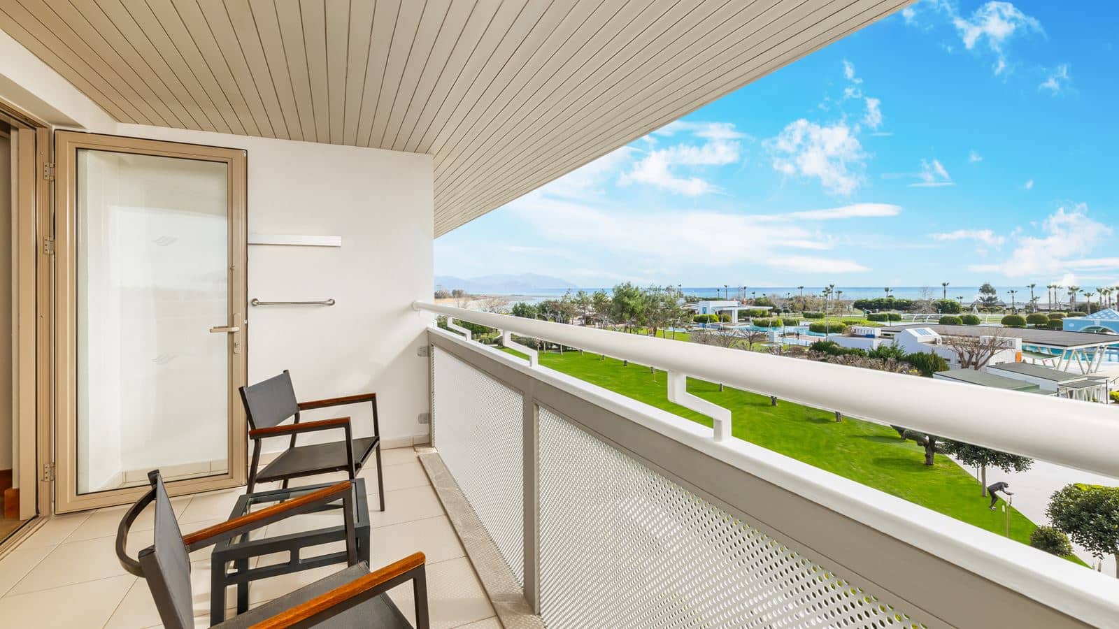 rooms-guest-room-sea-view
