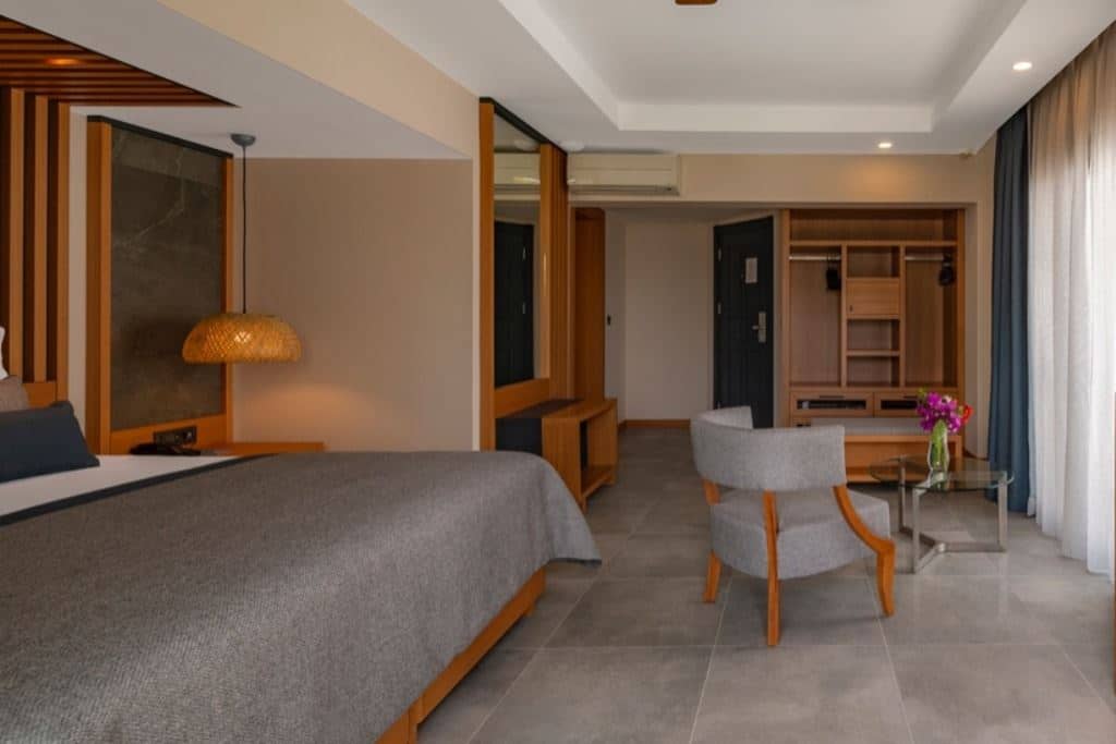 rooms-deluxe-garden-room