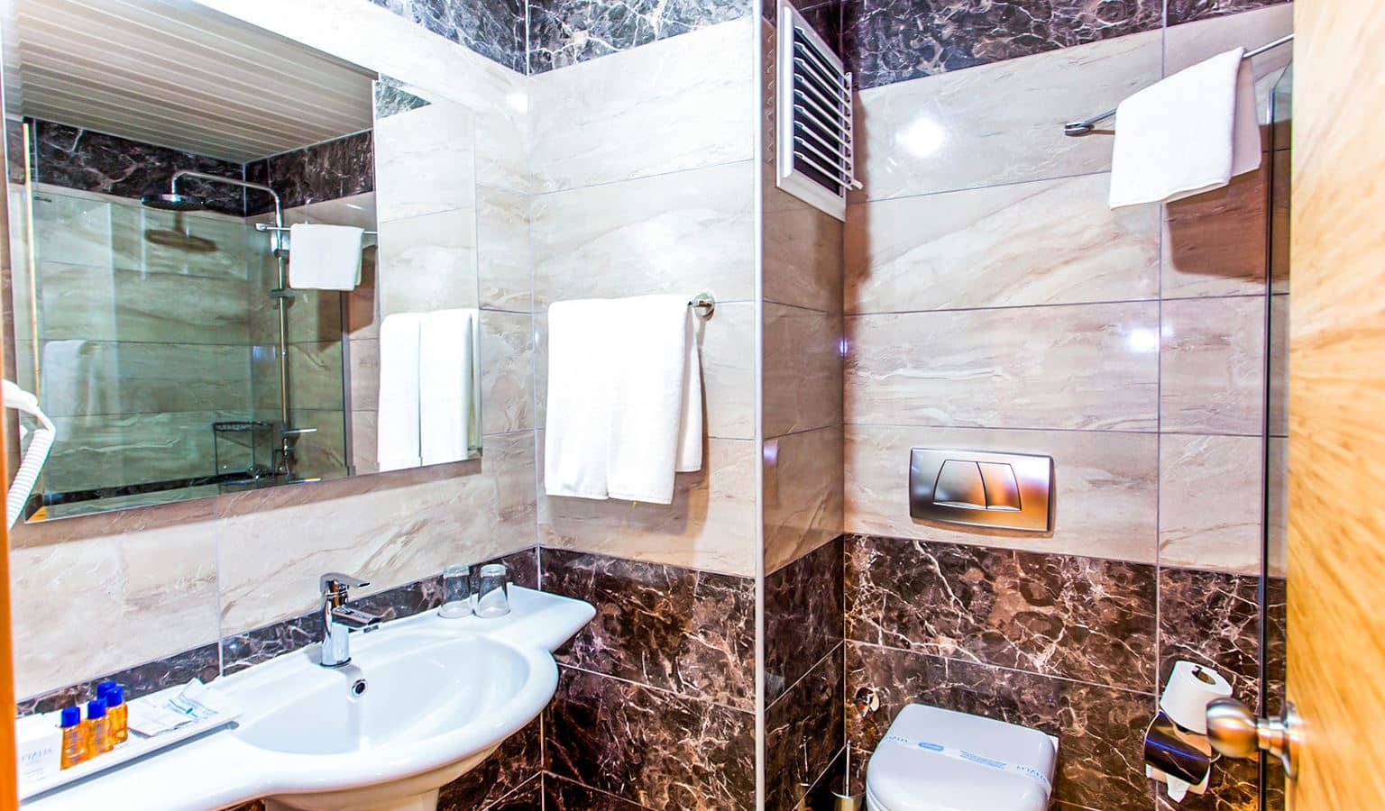 rooms-standard-room
