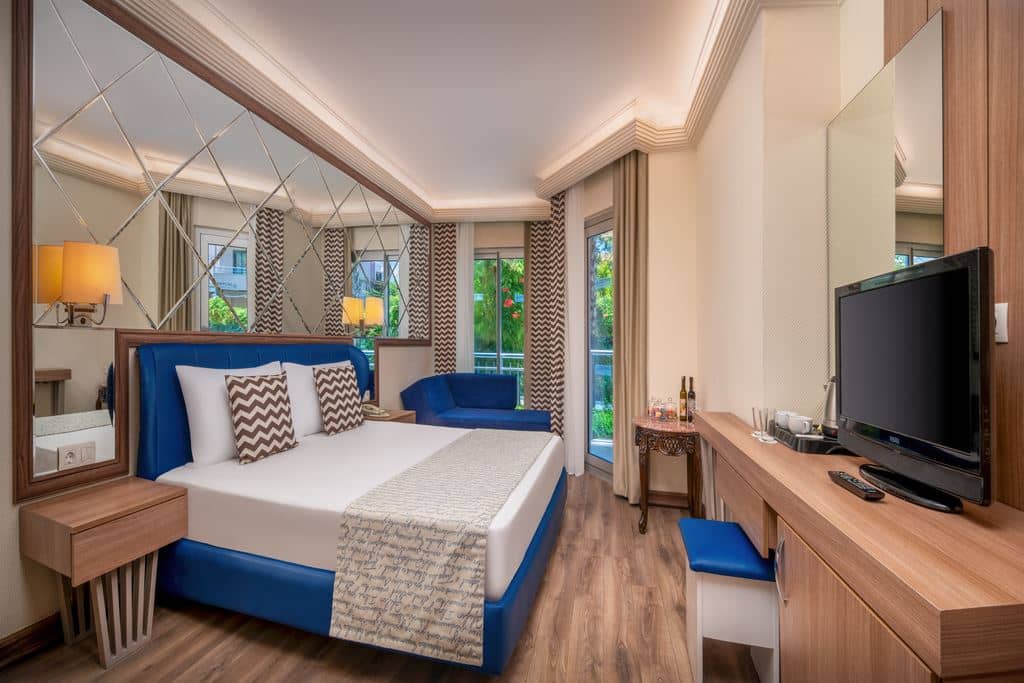 rooms-family-room-2-bedrooms