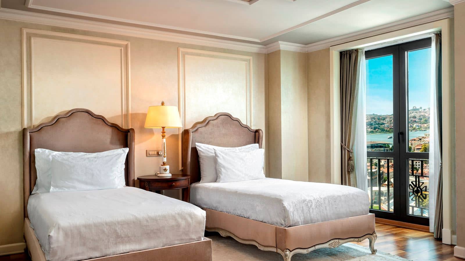 rooms-premium-room